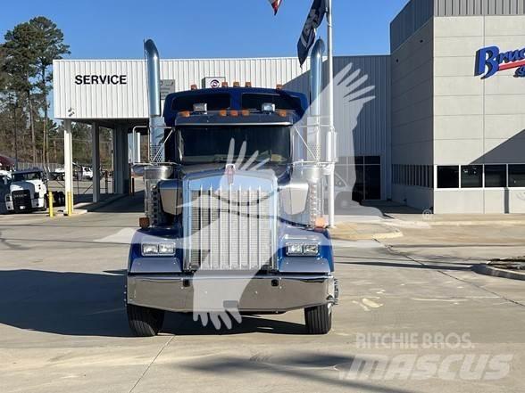Kenworth W900L Trekkvogner