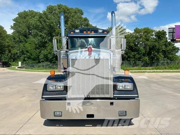 Kenworth W900L Trekkvogner