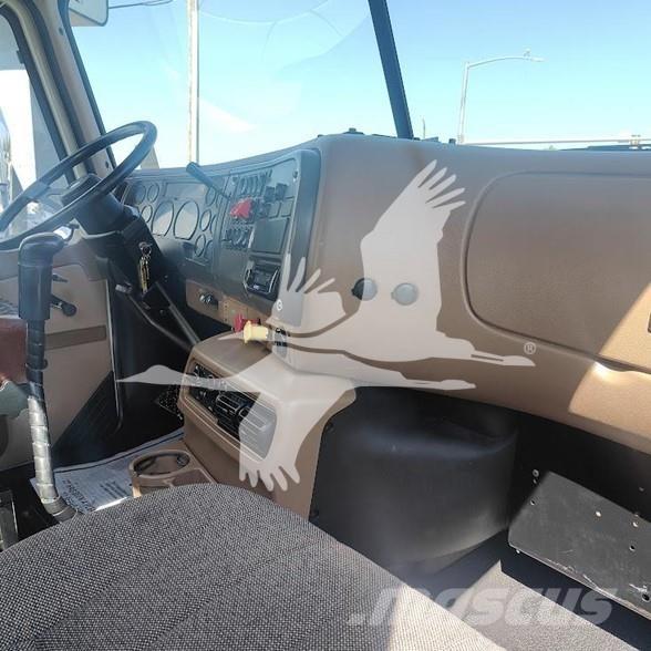 Mack CL733 Trekkvogner