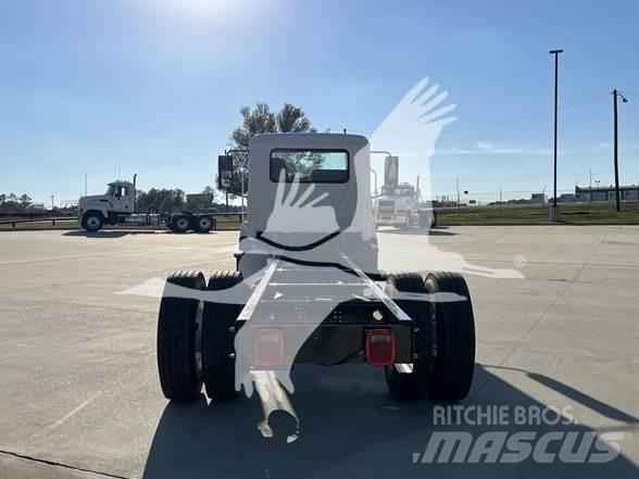 Mack MD6 Chassis