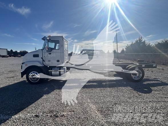 Mack MD6 Chassis
