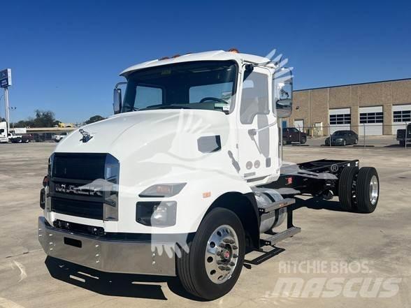 Mack MD6 Chassis
