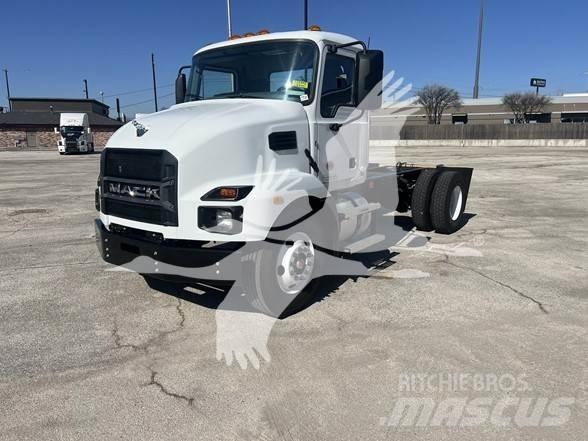 Mack MD6 Chassis