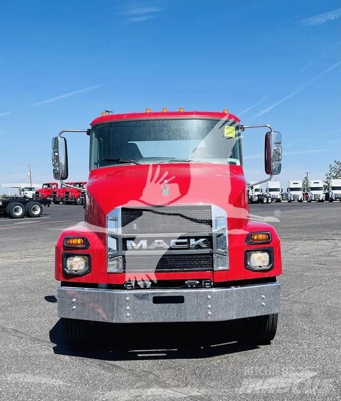 Mack MD6 Chassis