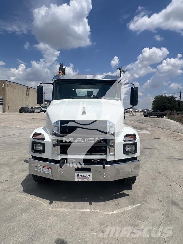 Mack MD6 Anlegg - Annet