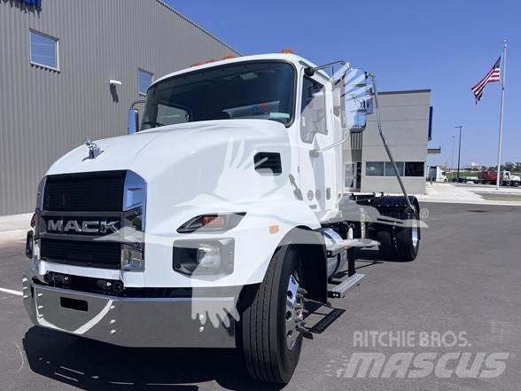 Mack MD7 Anlegg - Annet