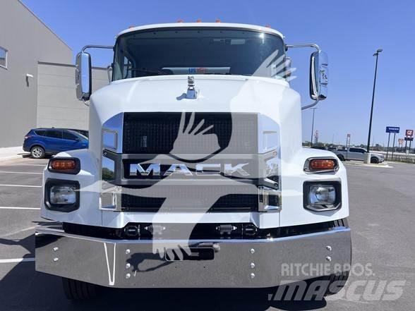 Mack MD7 Anlegg - Annet