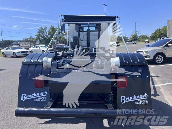 Mack MD7 Anlegg - Annet