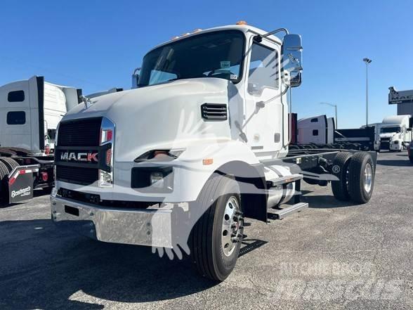 Mack MD7 Chassis