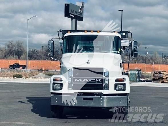 Mack MD7 Anlegg - Annet