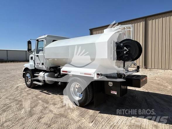 Mack MD7 Tankbiler