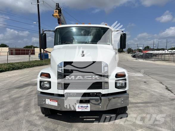 Mack MD7 Anlegg - Annet