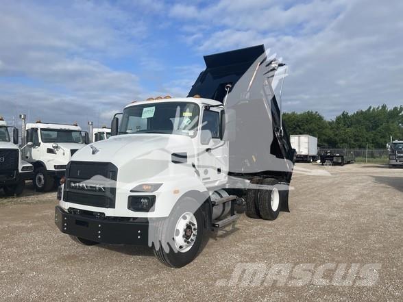 Mack MD7 Tippbil
