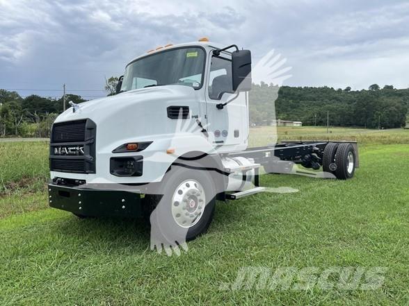 Mack MD7 Chassis