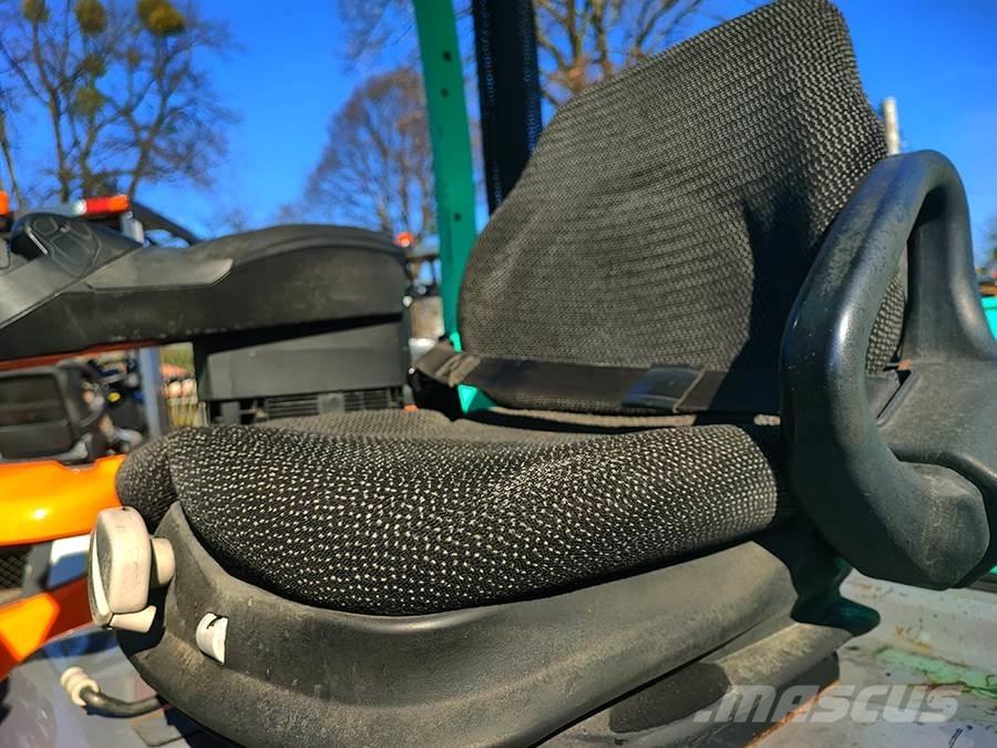 Mitsubishi FD50NT Diesel Trucker