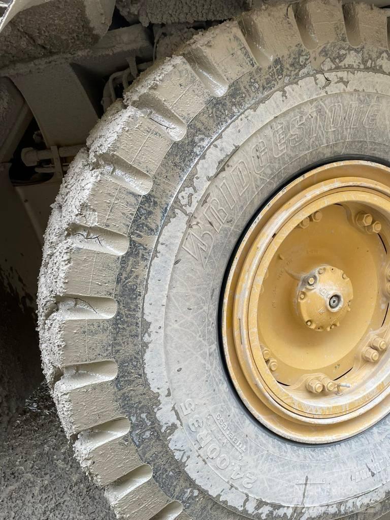 CAT 775G Tipptrucker