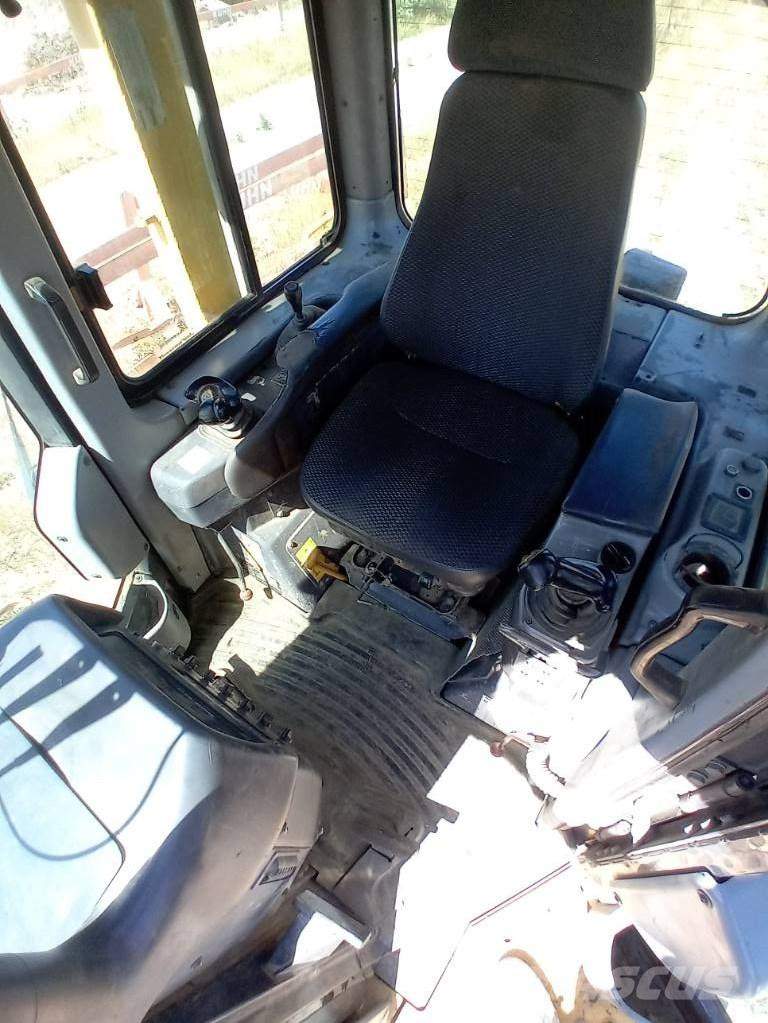 Komatsu D 61 EX-15 Dozere Beltegående