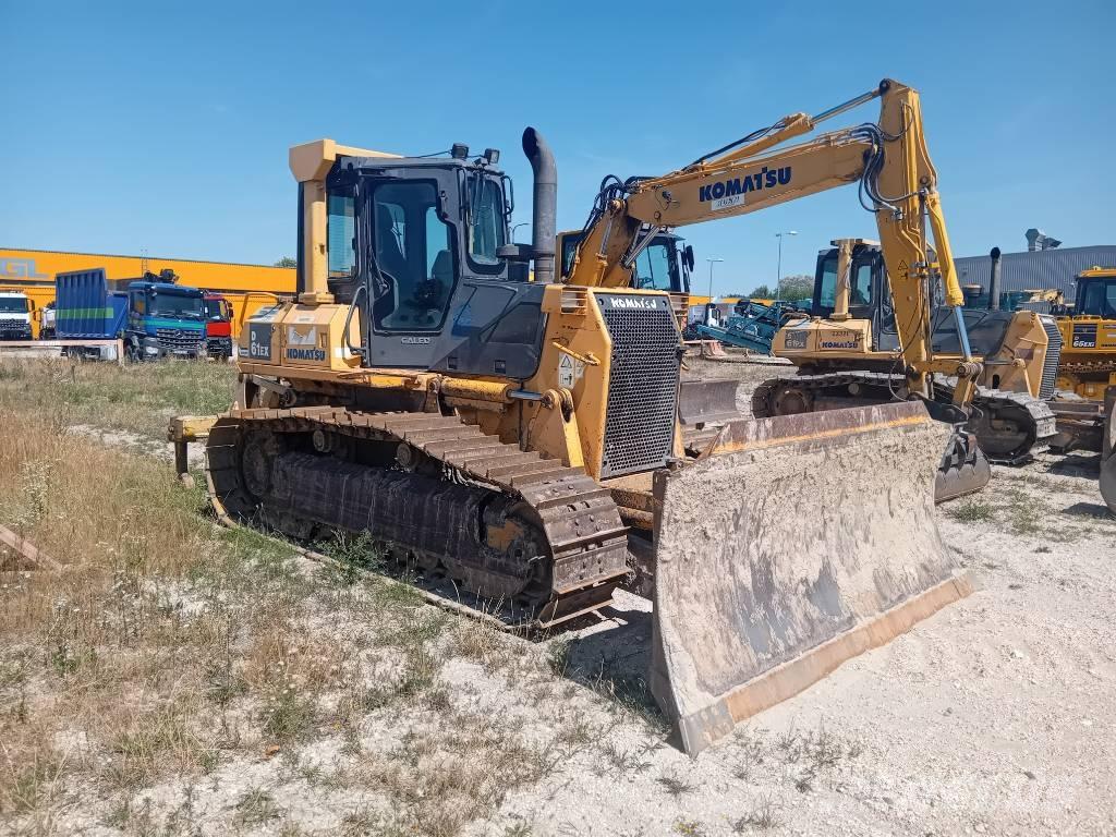 Komatsu D 61 EX-15 Dozere Beltegående