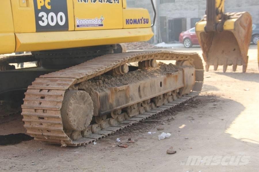 Komatsu PC 300-7 Beltegraver