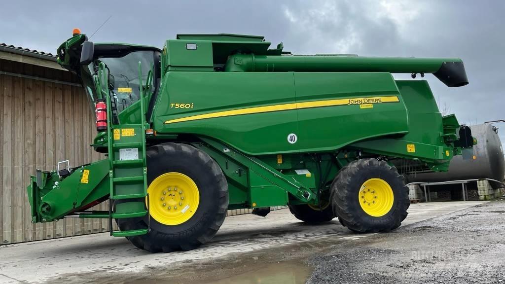 John Deere T 560 Skurtreskere