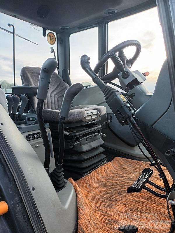 Valtra N 141 Hitech Traktorer