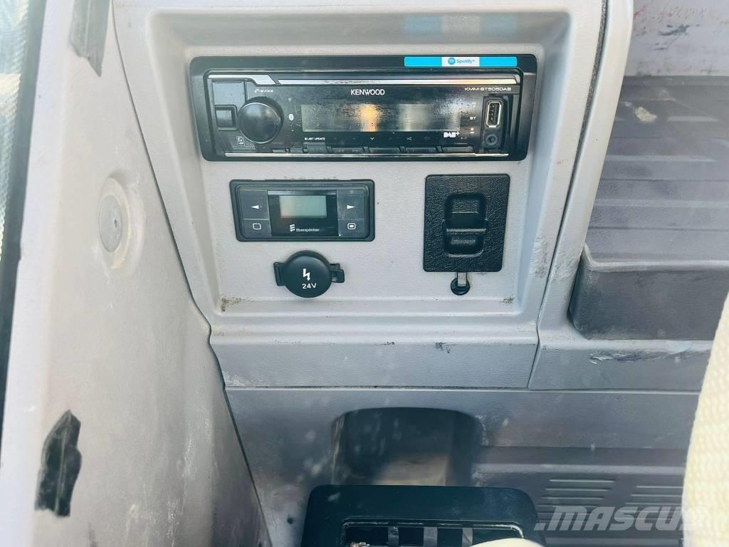 Volvo EC 250 EL Beltegraver