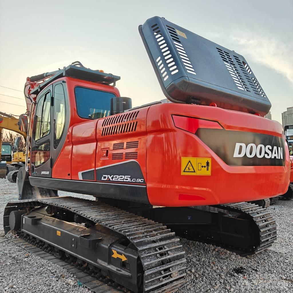 Doosan DX225LC-9C Beltegraver
