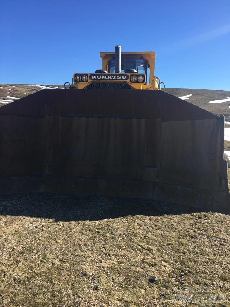 Komatsu 455 Dozere Beltegående