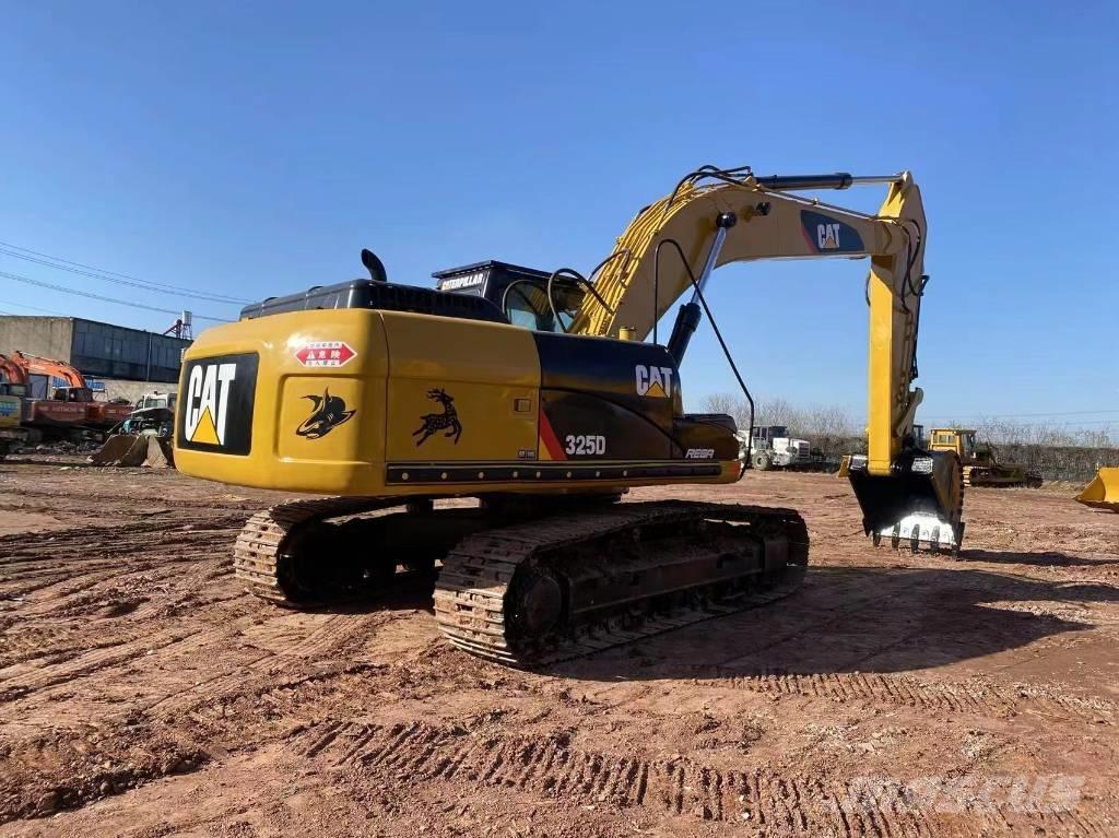 CAT 325 D Beltegraver