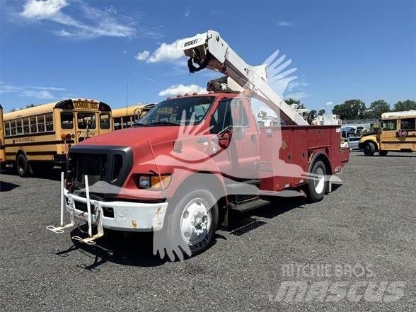 Ford F750 Bilmontert lift