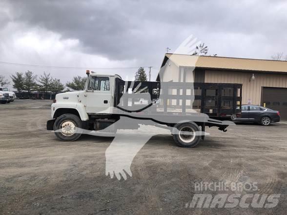 Ford L8000 Anlegg - Annet