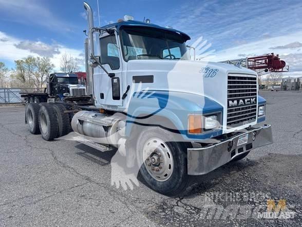 Mack CH613 Trekkvogner