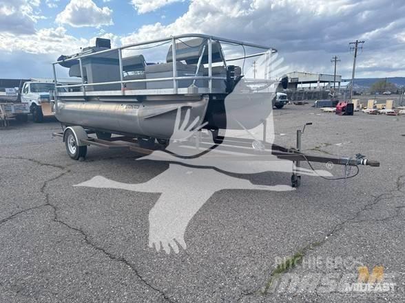  PONTOON BOAT Anlegg - Annet