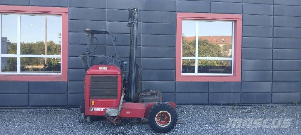 Moffett M5 25.3 NX Diesel Trucker
