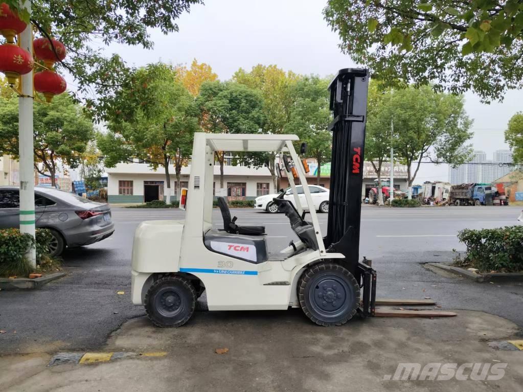 TCM 3t Diesel Trucker