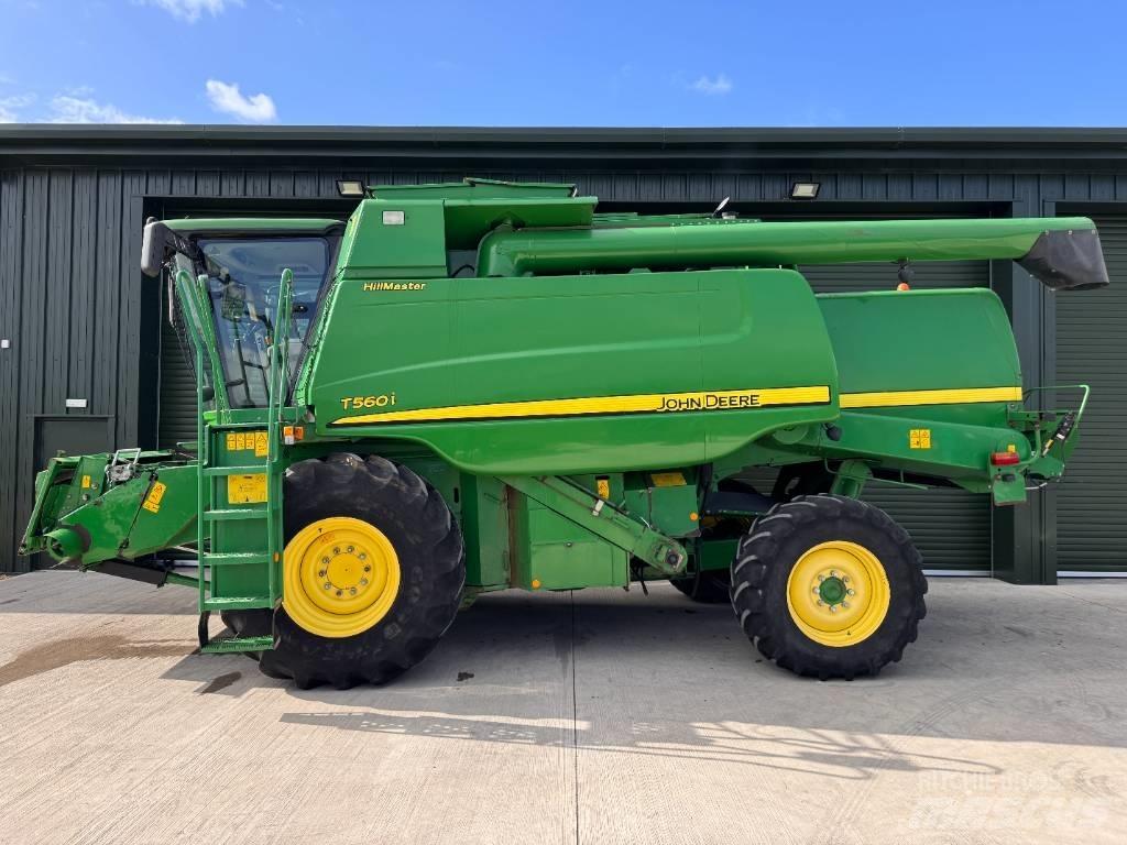 John Deere T 560 i Skurtreskere