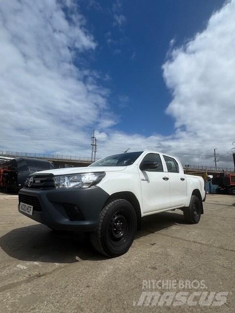 Toyota Hilux Pickup/planbiler