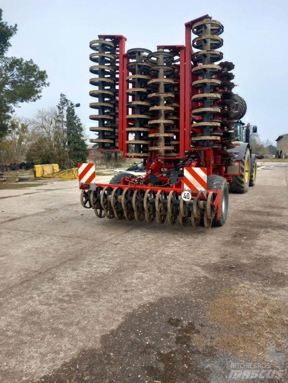 Horsch Joker 12 RT Skålharver