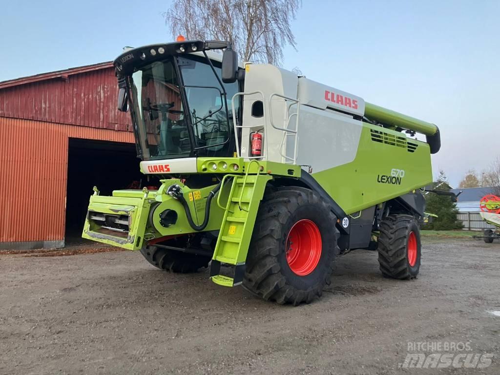 CLAAS Lexion 670 Skurtreskere