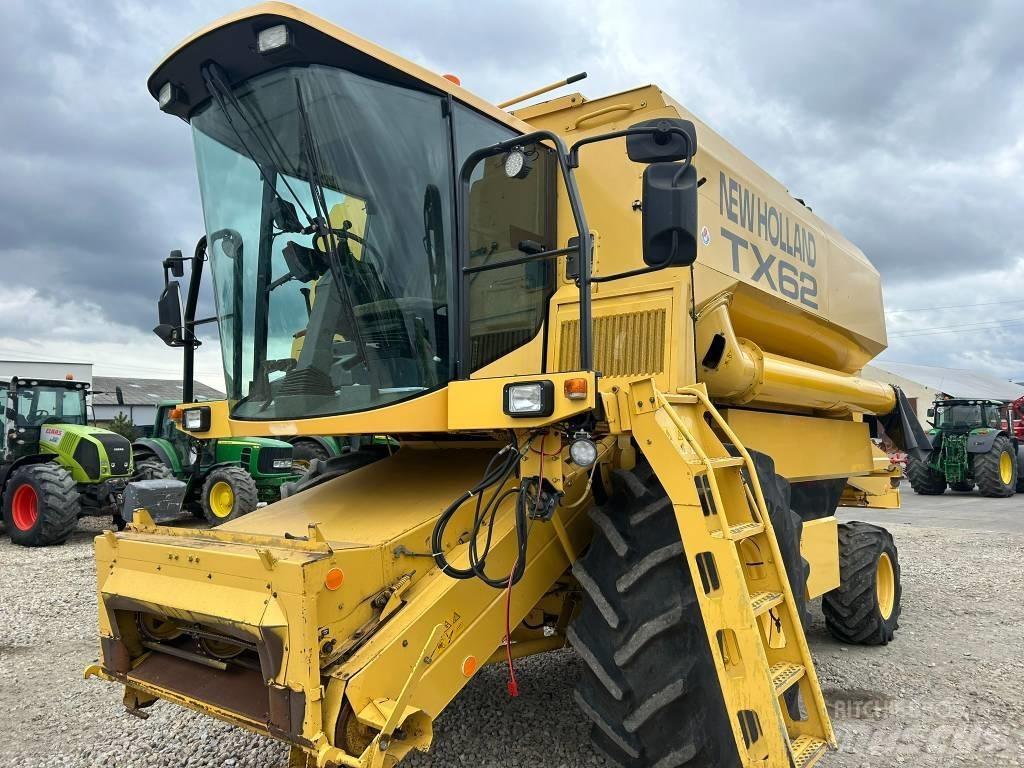 New Holland TX 62 Skurtreskere