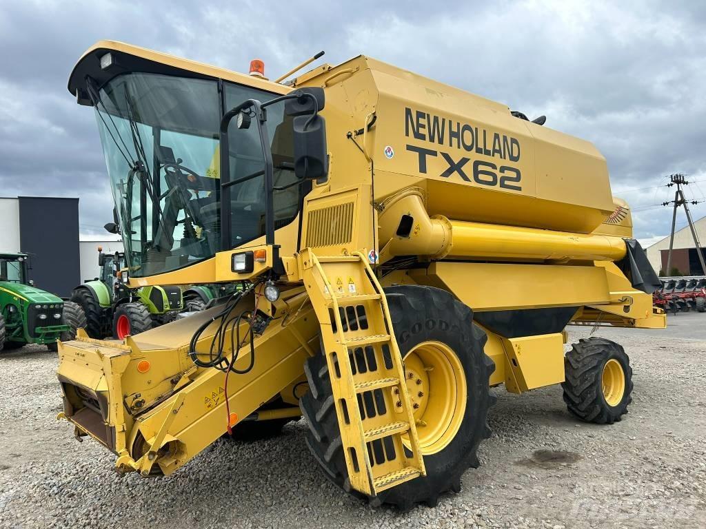 New Holland TX 62 Skurtreskere