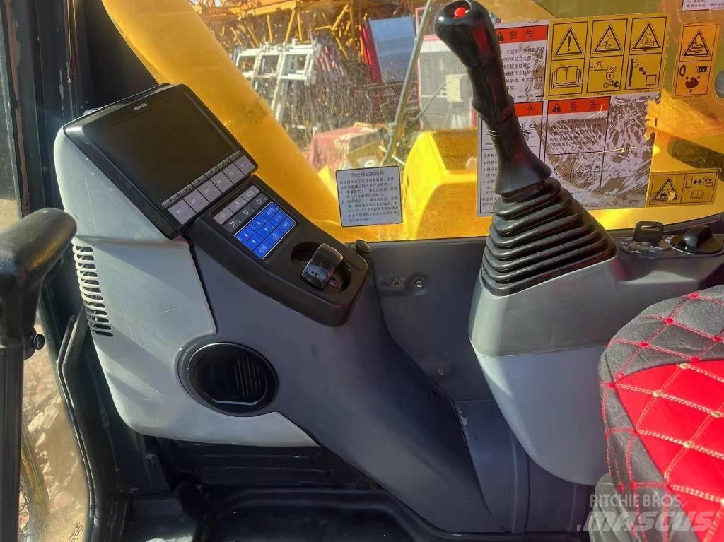 Komatsu PC 450 LC-8 Beltegraver