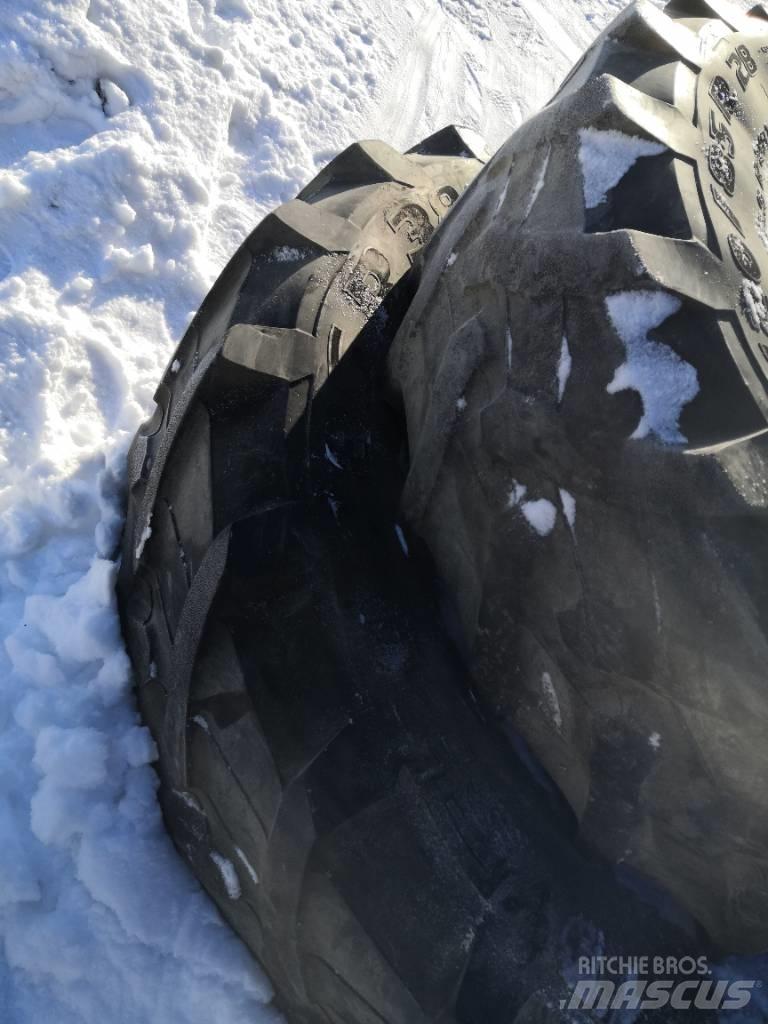 Pirelli 420/85R28 Dekk, hjul og felger