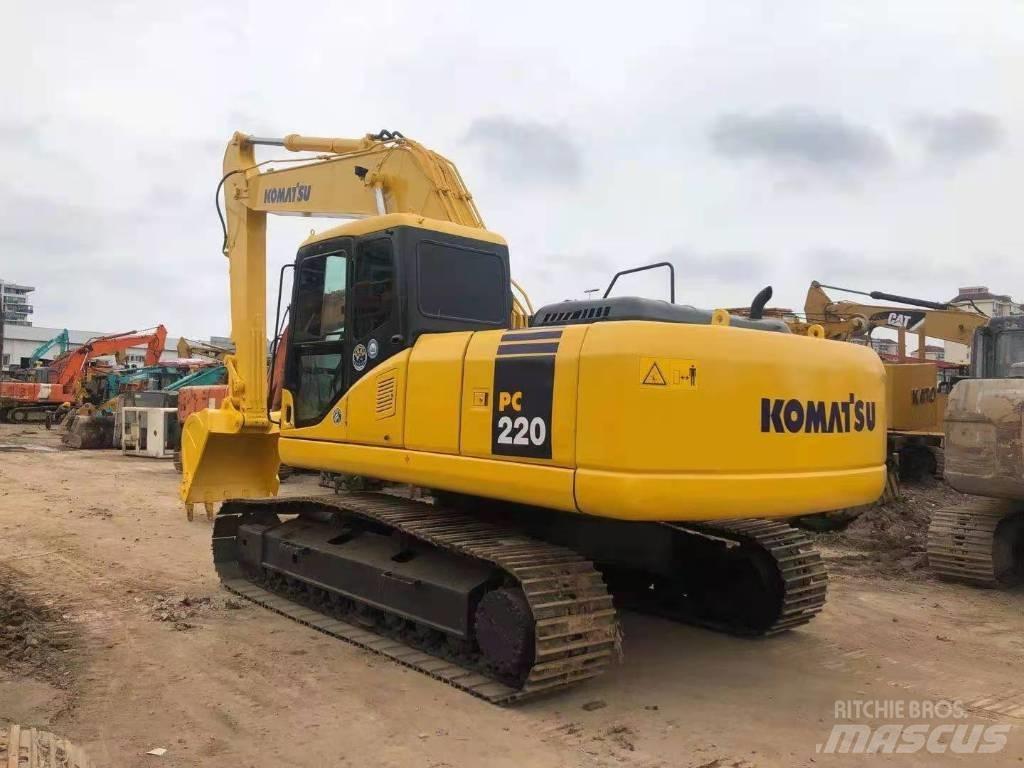 Komatsu PC 220-7 Beltegraver