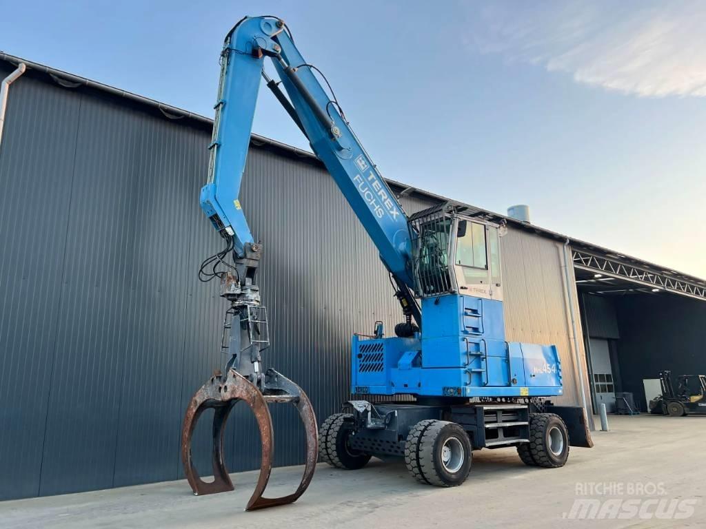 Fuchs MHL 454 Gravemaskiner for avfallshåndtering