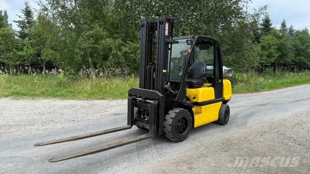 Nissan DX30 Propan trucker