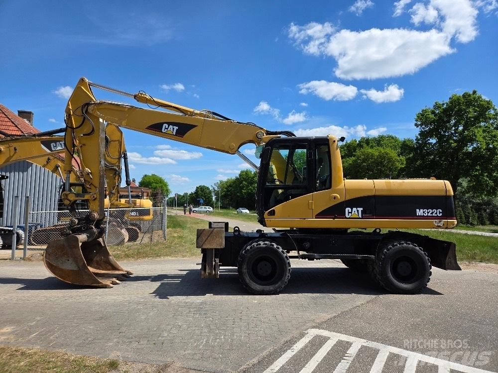 CAT M322C Hjulgravere