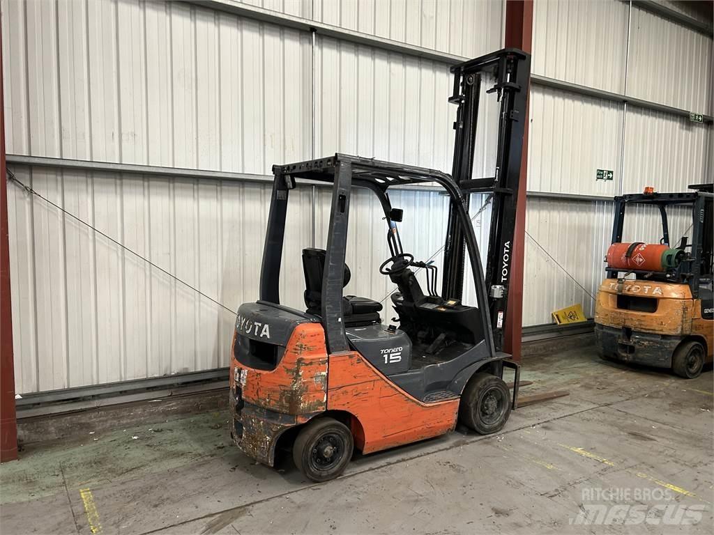 Toyota 02-8FDF15 Diesel Trucker