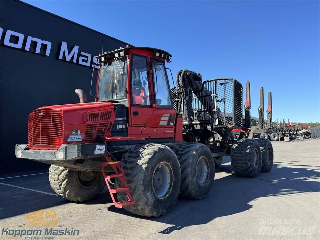 Komatsu 895 Lassbærere