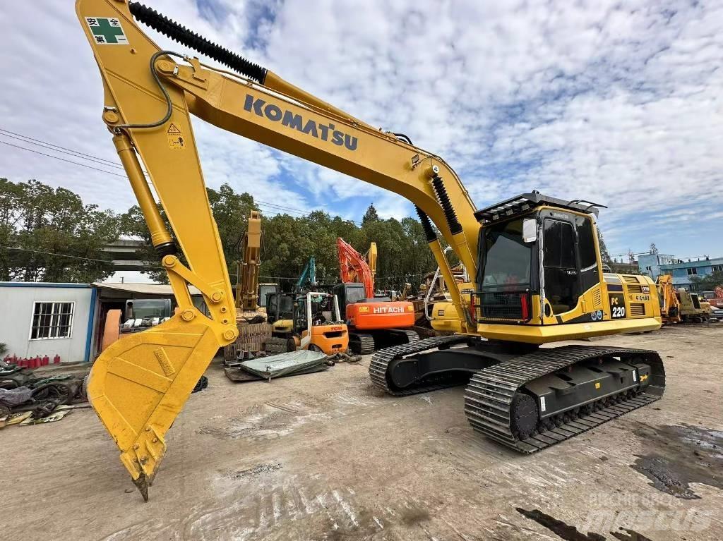 Komatsu PC 220 Beltegraver
